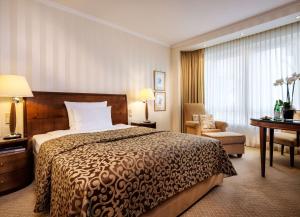 Superior Double Room room in Hotel Nassauer Hof