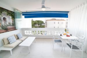 Modern 2 Bedroom Apartment, with Sea Views, in Playas del Duque - Puerto Banús