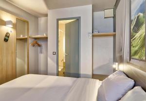 Hotels B&B HOTEL Clermont-Ferrand Le Brezet Aeroport : photos des chambres