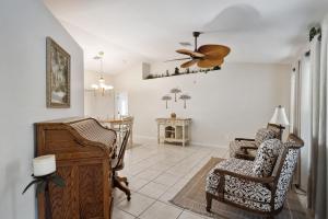 Cape Coral Comfort: Your 3BR Family Getaway!