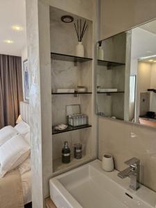 Island View Apartment