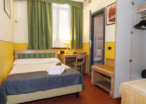 Small Double Room room in Hotel Panama