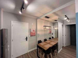 Novo, garagem e piscina, moderno ao lado Allianz Park