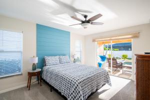 Serene 3-Bedroom Haven near Sanibel Beach!