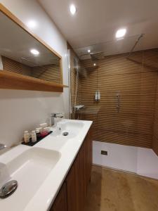 Hotels Hotel Les Prateaux : photos des chambres