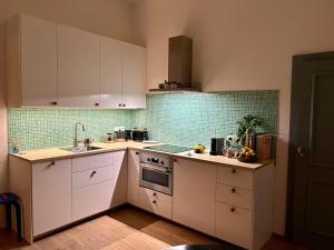 Green balcony & king size bed