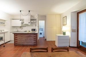 GuestHost - Como Cozy Studio Apartment