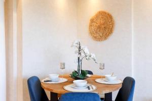 Top floor 2 beds 2baths