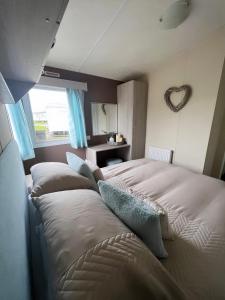 At The Waters Edge ( Wansbeck View 26 )