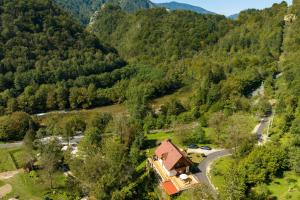 Mountain house Rupicapra with Sauna and Outdoor Hot Tub