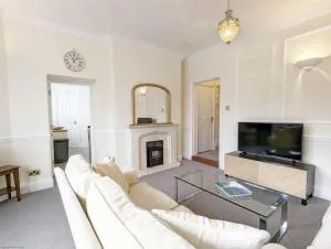 5 The Clock House - Fernhurst