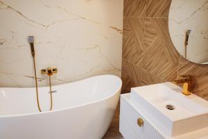 OSADA LEŚNA - domki z basenem