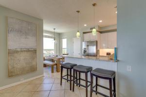 Perdido Key Condo with Ocean-View Balcony!