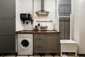 Stylish and comfortable downtown home