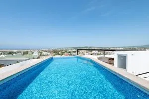 Primer Piso condo , 3 Recamaras+2.5 baños +alberca - Agua Escondida