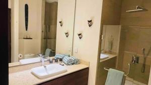 condo vista al mar , asador en terraza privada!