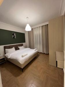 bedroom (3) apartment of 200 square meters with an outdoor terrace