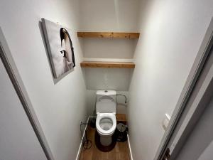 Studio rénové avec coin montagne, balcon Sud, au pied des pistes, 4 pers - FR-1-452-360
