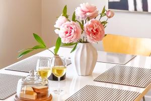 Guest Favorite 3BD 2BA Meridian Home for Business & Pleasure