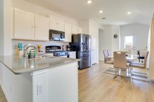 Hutto Getaway with Yard, 9 Mi to Lake Pflugerville!