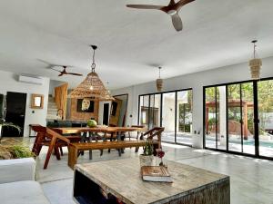 CASA TIRA - Your Luxury Jungle Mansion in Tulum