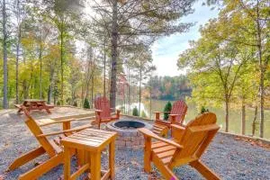 Lakeside Paradise in Ellijay Hot Tub, Fire Pit - Mountaintown