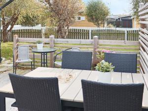 6 person holiday home in LAHOLM-By Traum