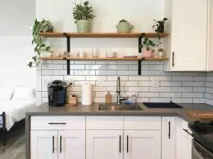 The Cozy Oasis - A Renovated and Modern Studio near LAX + SoFi + Beaches + Freeway - 加迪纳市