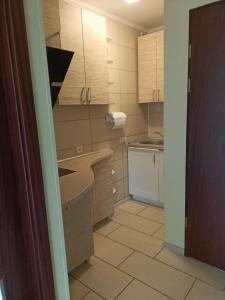 Komfortowy 3 pokojowy apartament 6 osobowy, 70m od morza w Ustroniu Morskim z basenem w sezonie