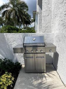 Luxury Pool Villa at St. James UNIT E, Pet Friendly