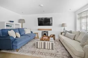 Little Sandy House, Rhosneigr - Ty-croes Station