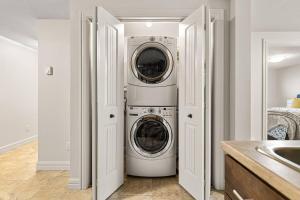 Quite 1 bedroom apartment.