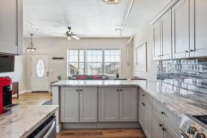 Mountain-View Deck Stylish Virginia City Apt!