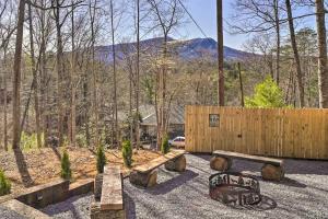 Sevierville Fun:Games & Hot Tub!