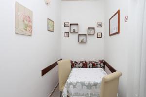 Apartments with parking space Kornic, Krk - 415