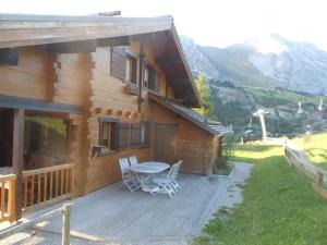 Beau chalet 10 pers. à 20m des pistes, parking privé - FR-1-467-65