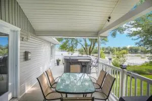 Shack des Lacs - Chalet sur le bord de l'eau avec spa - Dudswell