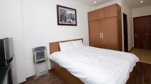 CL# Stylist Studio Apt* KitchenWash*Cat Linh Station