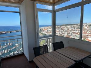 Solmar Sunset Place - heart of Ponta Delgada with Ocean & Sunset views