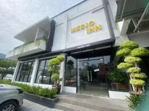 Urbanview Hotel Medio Inn Palu by RedDoorz - Pasangkayu