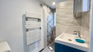 Maisons de vacances Les Alouettes, maison avec studio pour 4 personnes proche de la baie. : photos des chambres