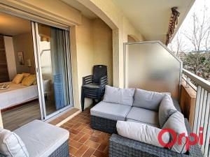 Appartement de standing trois chambres, centre ville