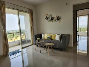Trinity Stays Nashik - Mountain view apartment close to Sula