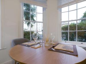 The Grove King bed Wi-Fi EV Charger