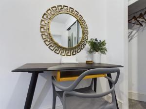 The Grove King bed Wi-Fi EV Charger