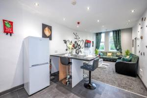 *F4GH for your most relaxed & Cosy stay + Free Parking + Free Fast WiFi *