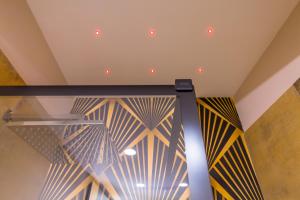 Golden Terrace at Historical Center by Napoliapartments