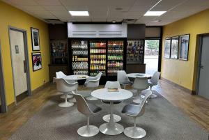 Hotel Bo, a Days Inn by Wyndham Chattanooga Downtown