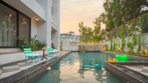 Ivory Castle Luxury 5BHK with Private pool By StayMonkey