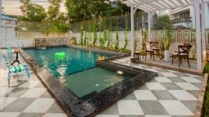 Ivory Castle Luxury 5BHK with Private pool By StayMonkey